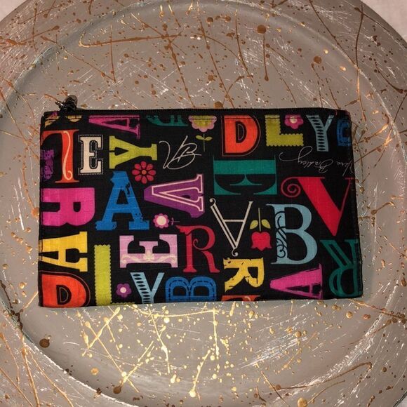 𝑽𝒆𝒓𝒂 𝑩𝒓𝒂𝒅𝒍𝒆𝒚 From A to Vera Logo Frill Magnetic Double Zip Wallet - Picture 1 of 13